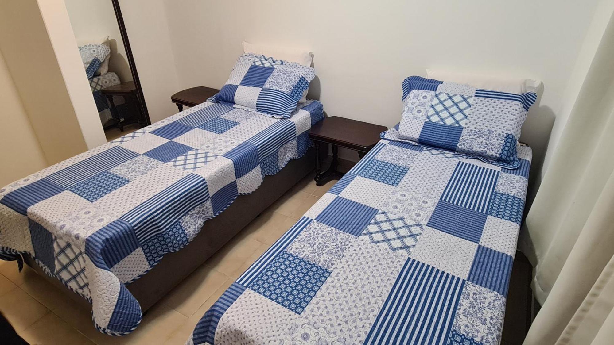 Av Brasil 100M Do Shopping E Garagem Privativa Apartment Balneario Camboriu Ngoại thất bức ảnh